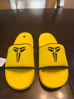 New Nike Kobe Slides Sandals Yellow Black Size US 12